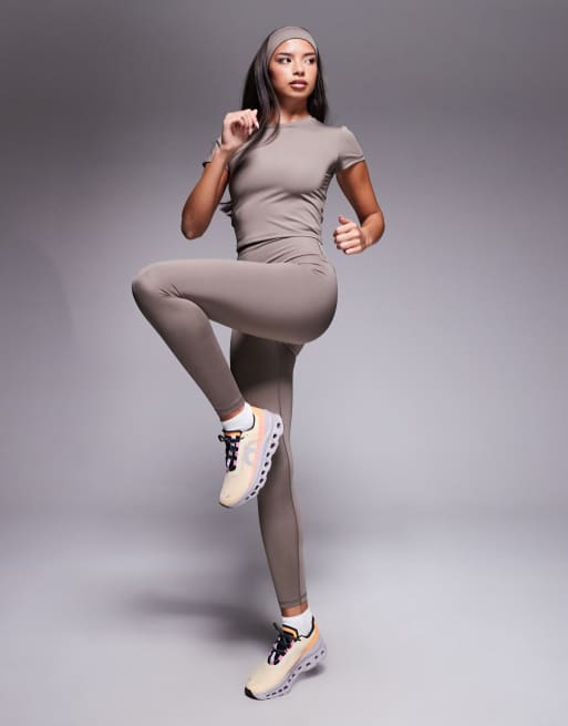 4505 – Icon Active – Modelujące zielonobrązowe legginsy sportowe z podwyższonym stanem i wewnętrzną kieszenią