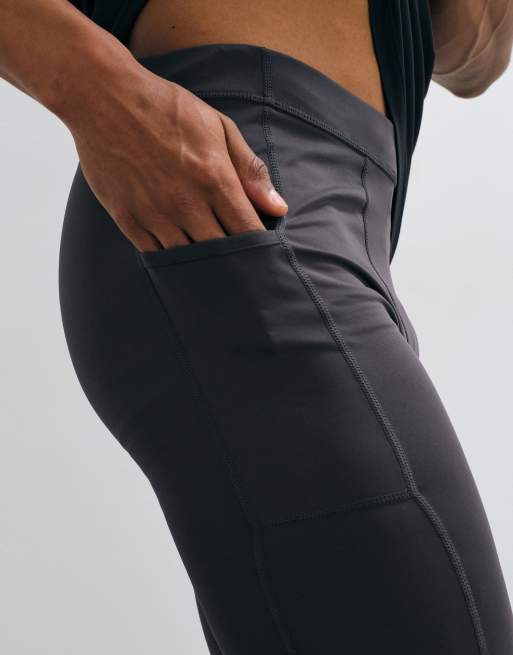4505 Icon active quick dry base layer training tights with phone pocket in charcoal, 2 of 5