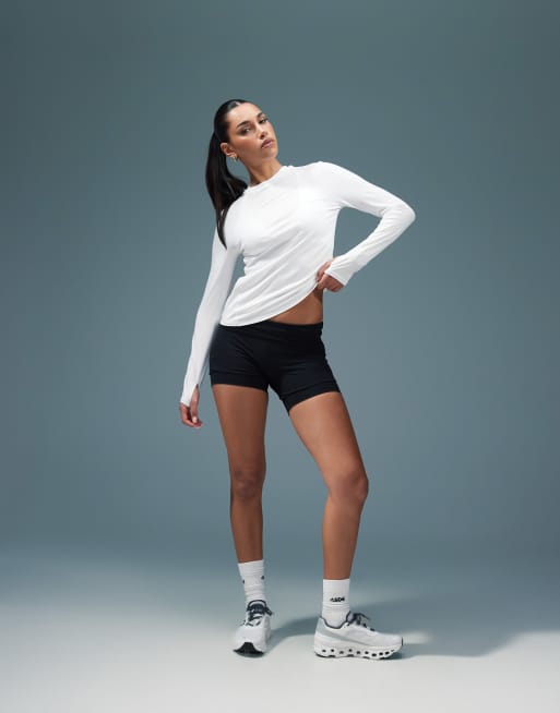 4505 Icon active quick dry long sleeve running top in white, 4 of 4