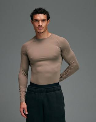 4505 Icon Active Quick Dry Muscle Fit Base Layer Training Long Sleeve Top In Neutral