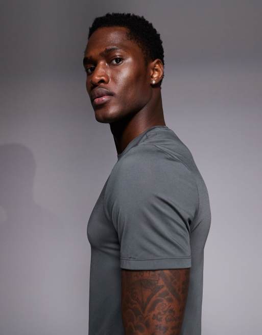 4505 Icon active quick dry muscle fit base layer training t-shirt in dark grey, 5 of 5