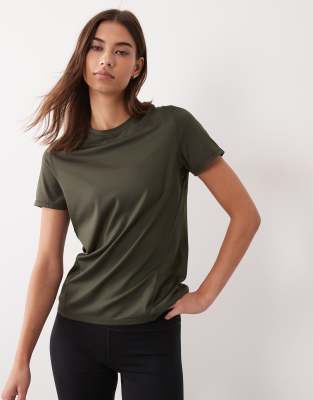4505 Icon Active Quick Dry Performance T-shirt In Green