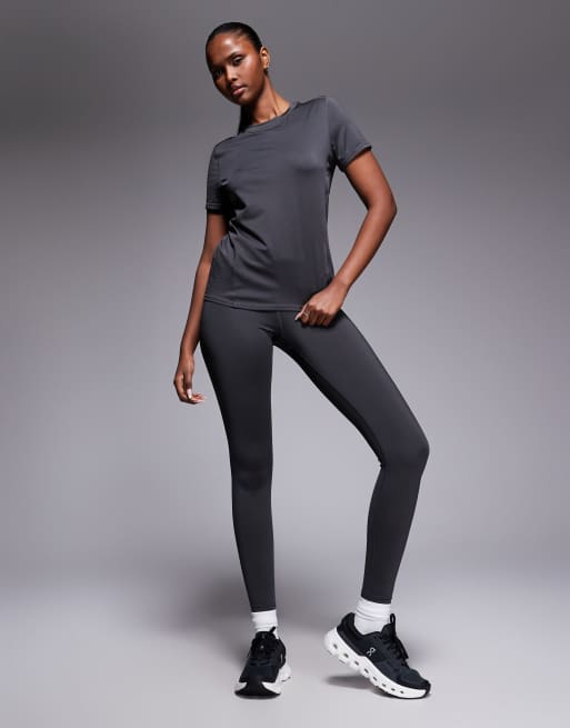 4505 Icon active quick dry performance t-shirt in smoke grey, 2 of 4
