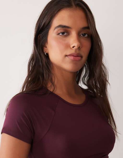 4505 Icon active quick dry slim fit t-shirt in wine, 3 of 4
