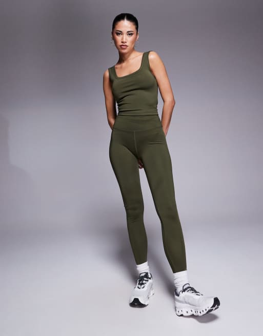 4505 Icon active slightly cropped tank top in khaki