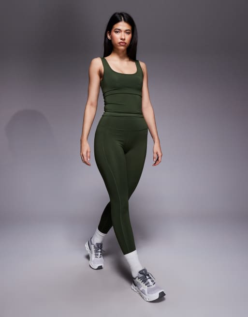 4505 Icon active slightly cropped tank top in khaki, 3 of 4