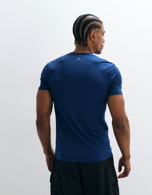 4505 - Icon - Active - Sneldrogend muscle fit basislaag trainings-T-shirt in diepblauw, 4 van 5