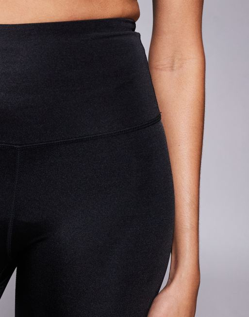 4505 – Icon Active – Svarta, glansiga gymleggings med formande design baktill, hög midja och innerficka, 3 av 5
