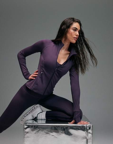 4505 Icon active zip up sculpting long sleeve jacket with zip pockets in blackberry