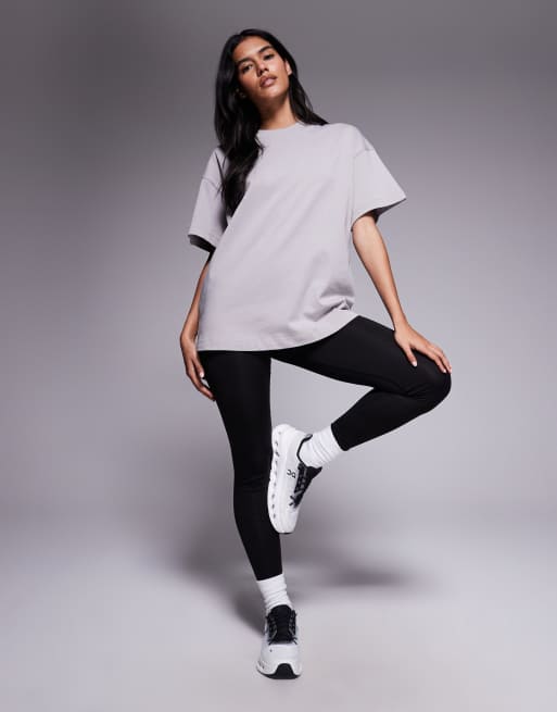 4505 – Icon – Askgrå t-shirt i kraftig bomull med boxig passform och snabbtorkande finish, 3 av 4