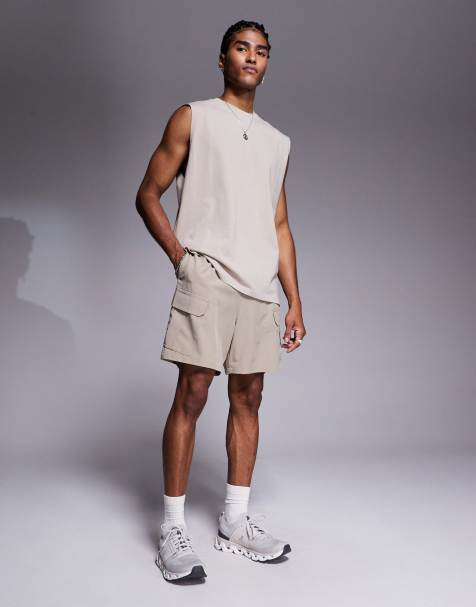 4505 - Icon - Beige hurtigttørrende træningsshorts på 18 cm med cargodesign og lynlåslommer - view 1