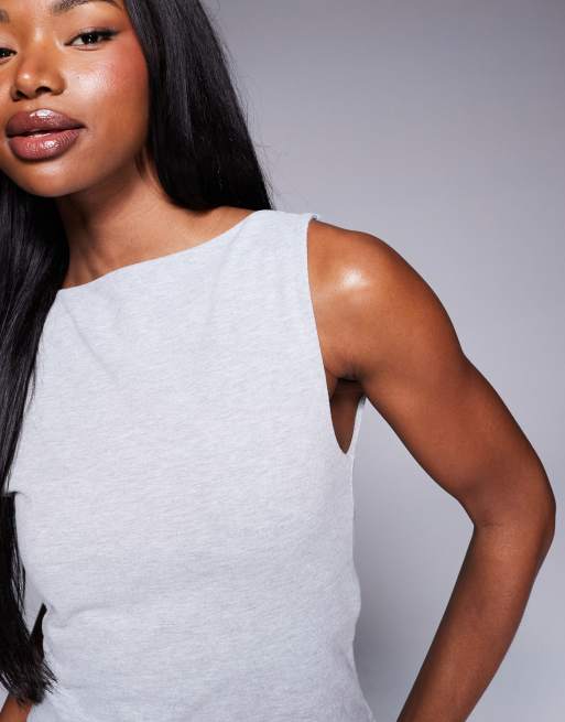  4505 - Icon - Blød og gråmeleret tanktop med bådudskæring og indvendig bh 