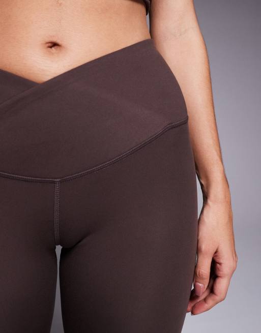 4505 - Icon - Blomme-chokoladebrune bløde yogaleggings med slå-om-talje, 5 af 5