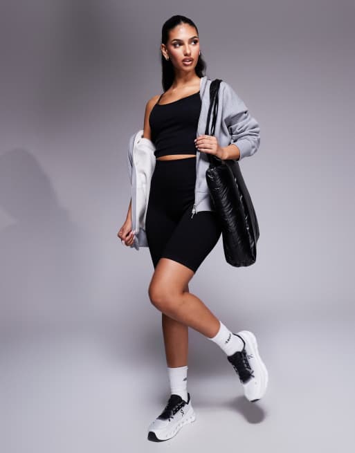 4505 Icon seamless rib yoga vest with inner bra in black 
