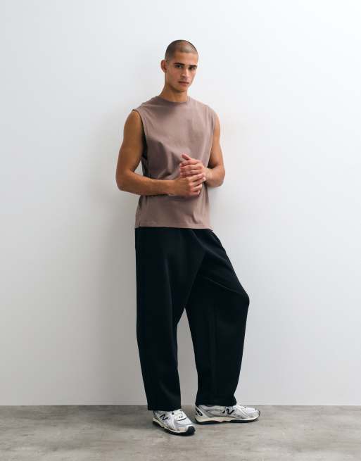4505 Icon cotton oversized pump training tank with quick dry finish in taupe brown, 2 of 5