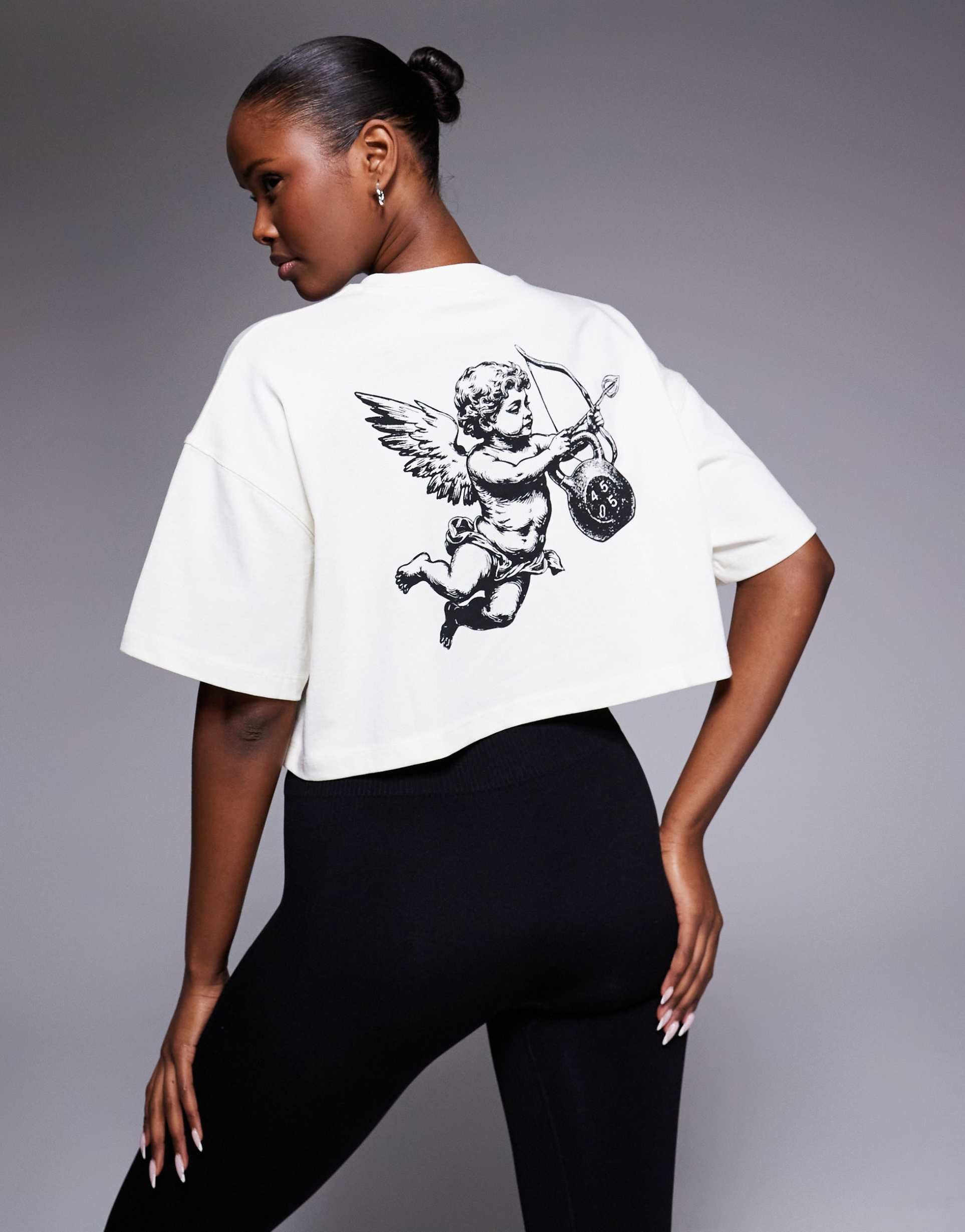 4505 icon cropped heavyweight cotton back cupid print t-shirt with quick dry finish in vintage white