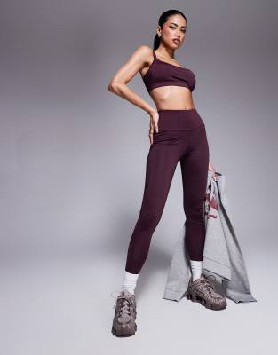 4505 - Icon - Gesäßformende Sport-Leggings in Burgunderrot mit hohem Bund