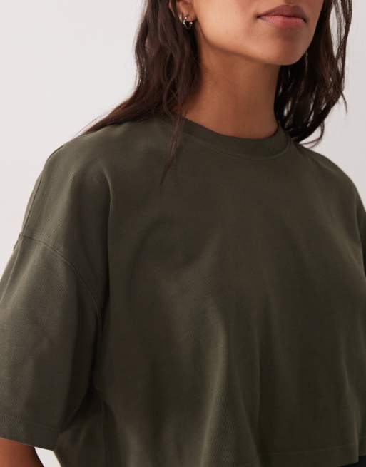 4505 Icon heavyweight cotton cropped t-shirt with quick dry finish in khaki, 3 of 4