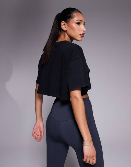 4505 Icon heavyweight cotton cropped t-shirt with quick dry finish in washed black 