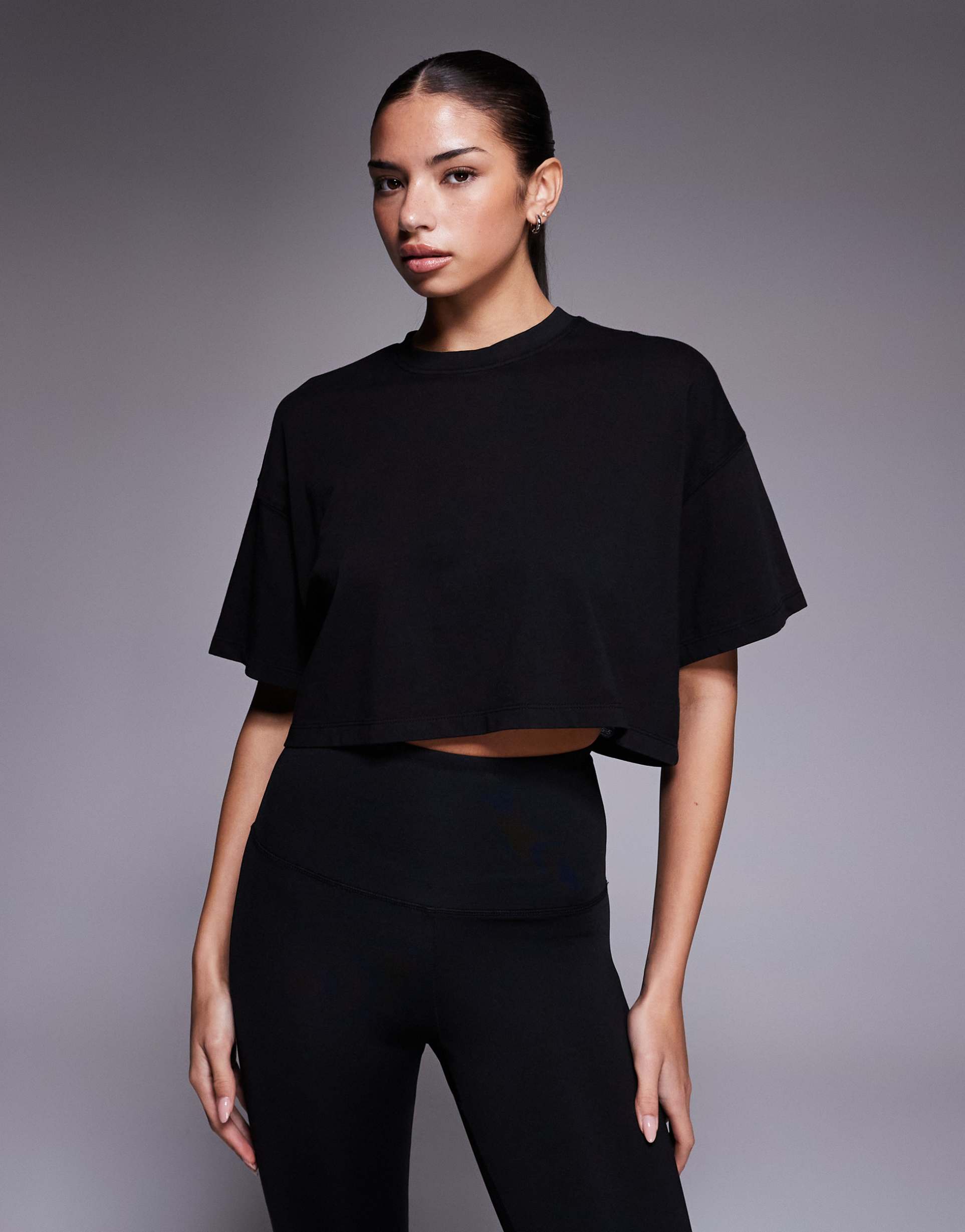 4505 icon heavyweight cotton cropped t-shirt with quick dry finish in washed black
