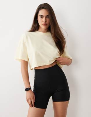4505 Icon Heavyweight Cotton Cropped T-shirt With Quick Dry Finish In Yellow