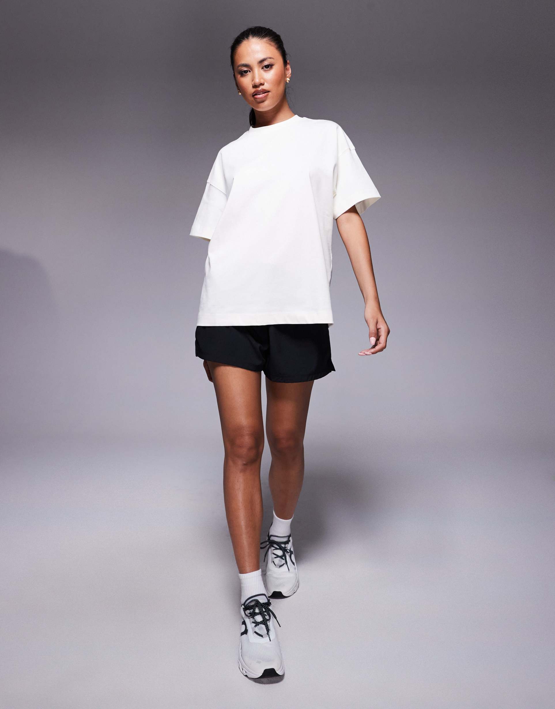 4505 icon heavyweight cotton oversized t-shirt with quick dry finish in vintage white