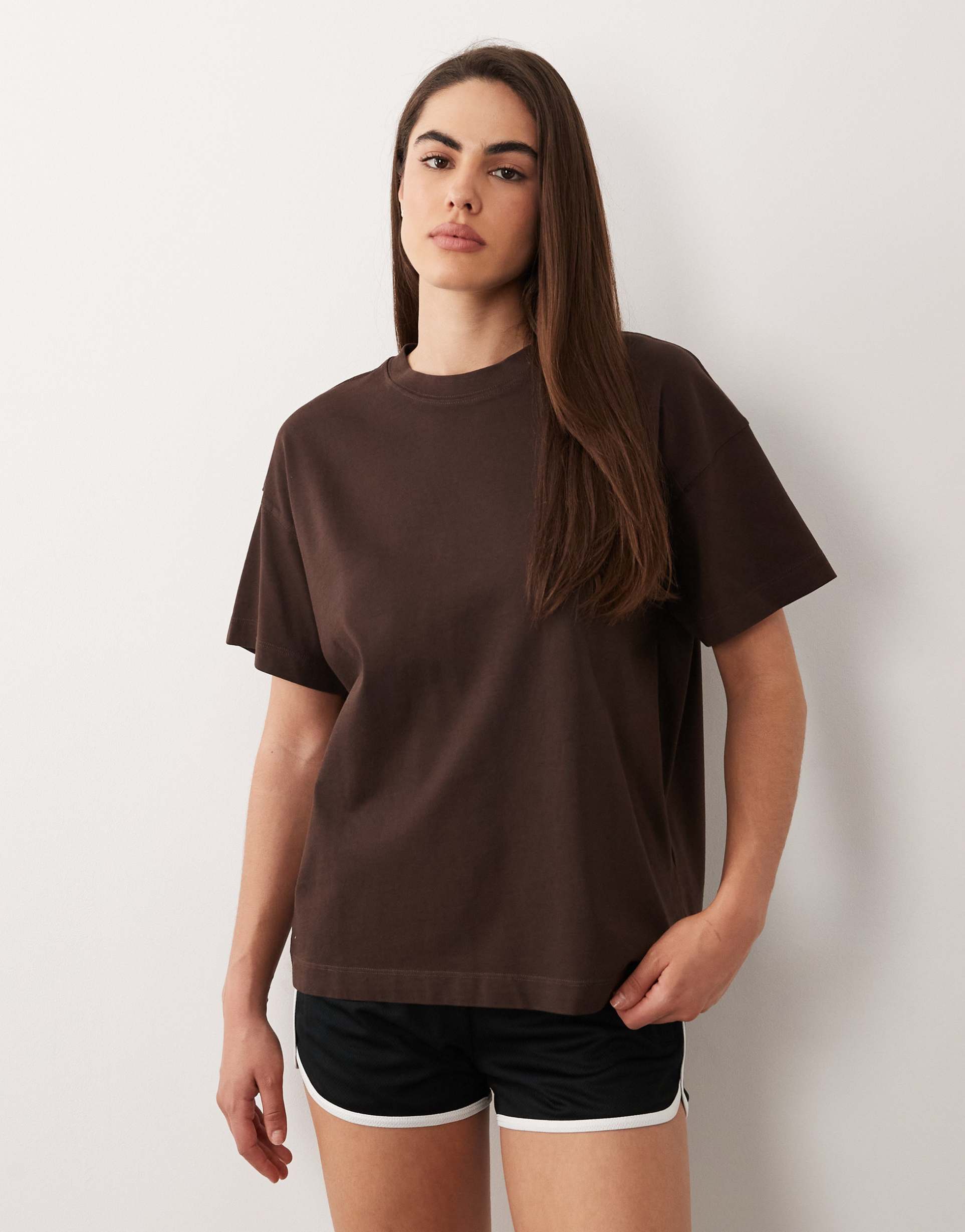 4505 icon heavyweight cotton oversized t-shirt with quick dry finish in washed espresso