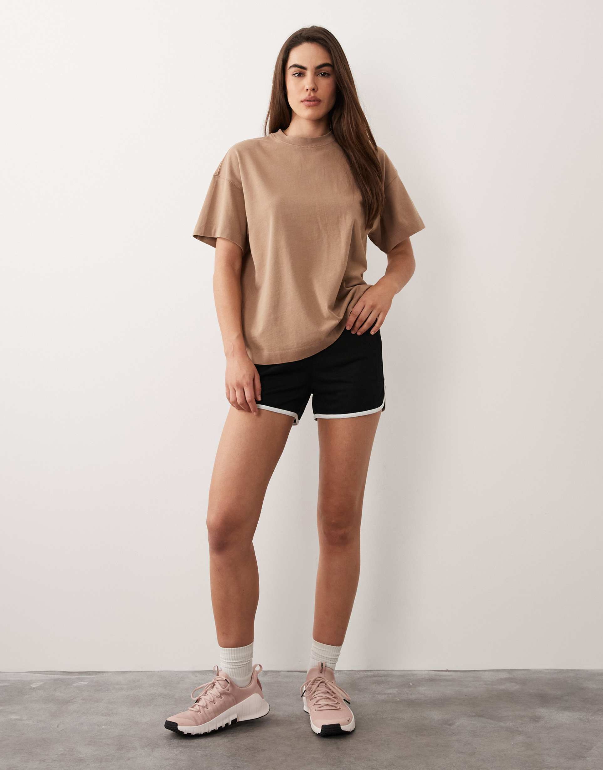 4505 icon heavyweight cotton oversized t-shirt with quick dry finish in washed fawn