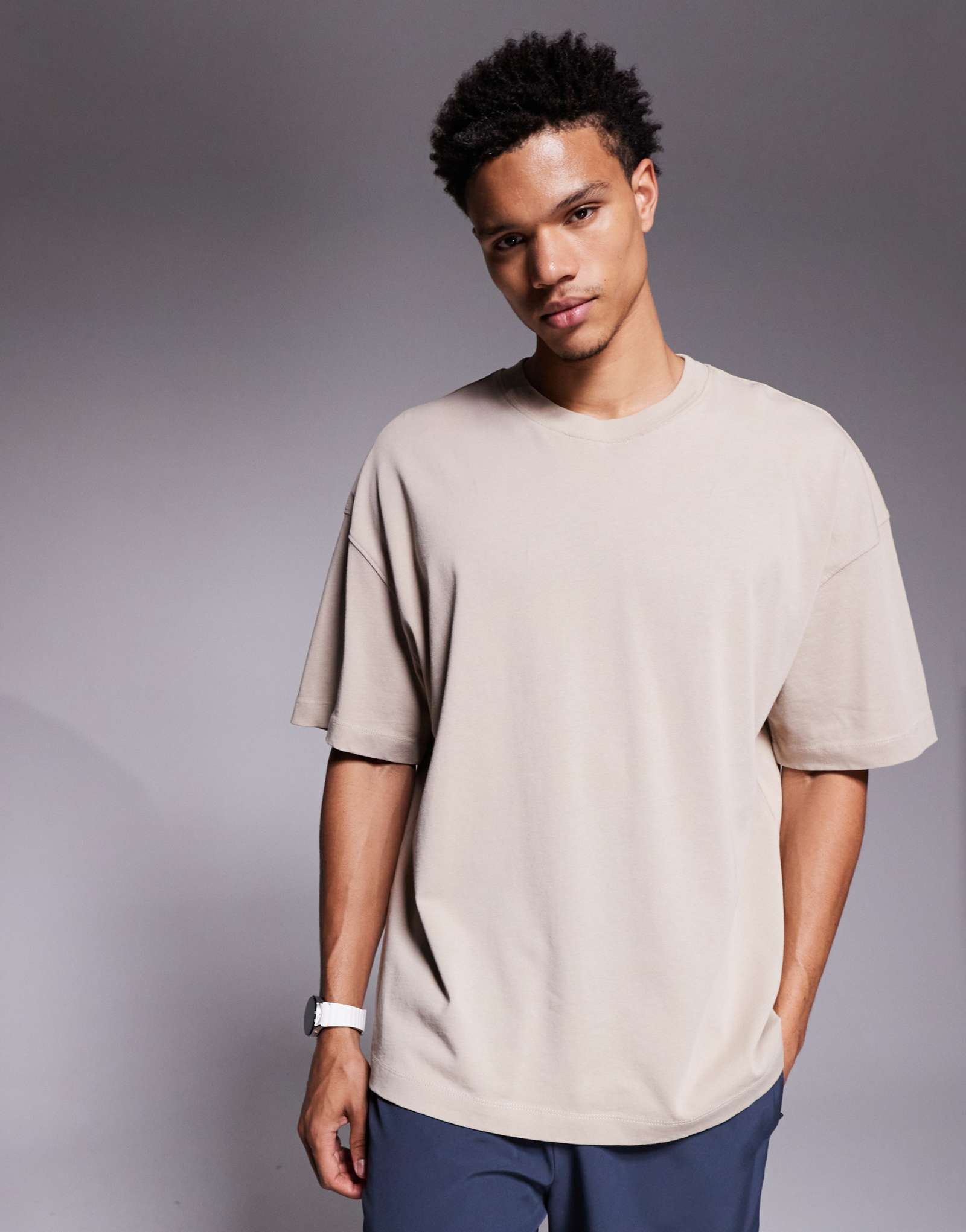 4505 Хлопковая футболка оверсайз Icon из тяжелого хлопка с быстросохнущей отделкой из промытого камня