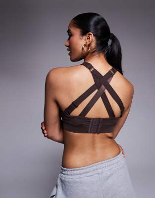 4505 Icon High Support Active Sports Bra With Removable Padding In Brown