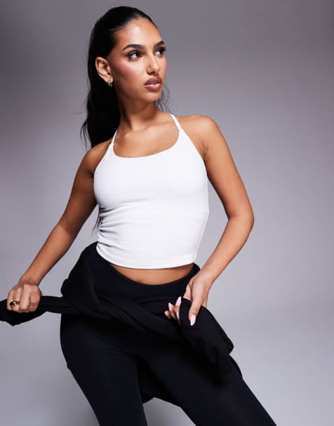 4505 - Icon - Hvid blød yoga-croptop med cami-stropper og indvendig BH - view 1