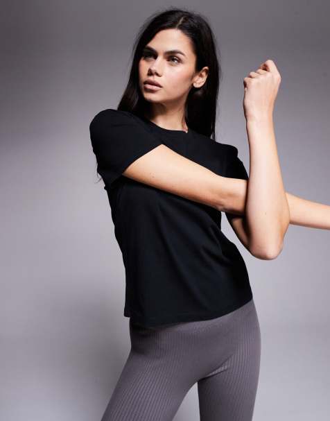 4505 – Icon – Kastiges T-Shirt aus schnell trocknender Baumwolle in Schwarz - view 1