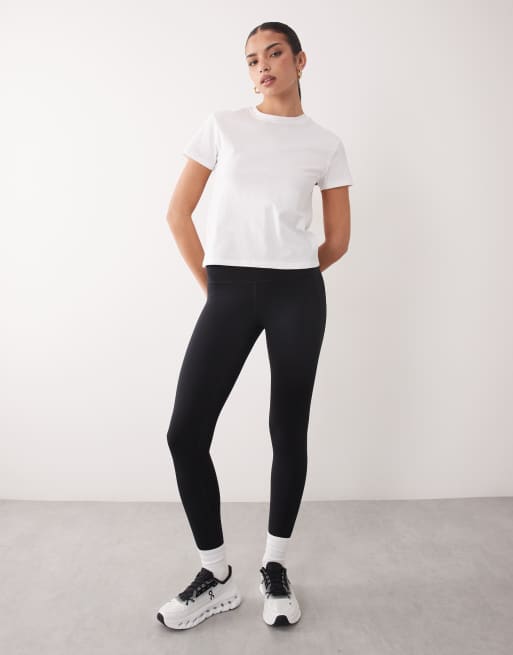 4505 – Icon – Kastiges T-Shirt in Weiß aus schnell trocknender Baumwolle, 2 von 4