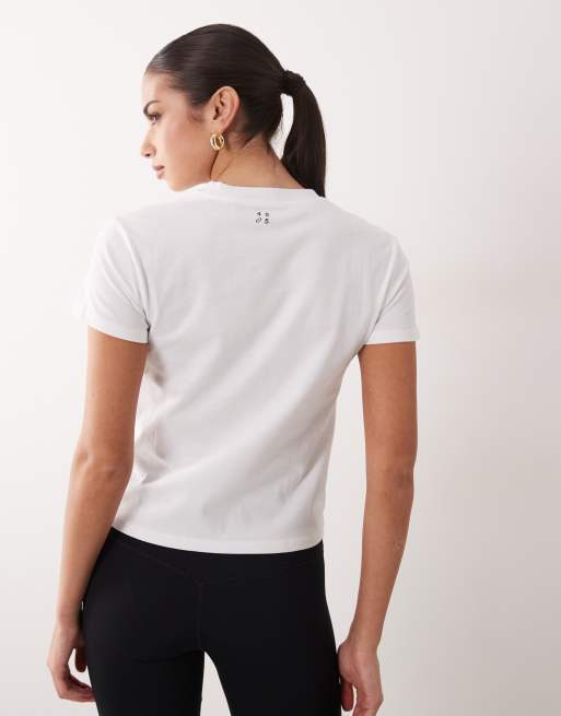 4505 – Icon – Kastiges T-Shirt in Weiß aus schnell trocknender Baumwolle, 4 von 4