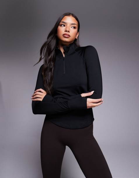 4505 – Icon – Konturierende Lauf-Jacke aus Thermostoff in Schwarz mit kurzem Reißverschluss - view 1