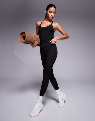 4505 - Icon - Legging de sport taille haute effet sculptant à l'arrière - Noir