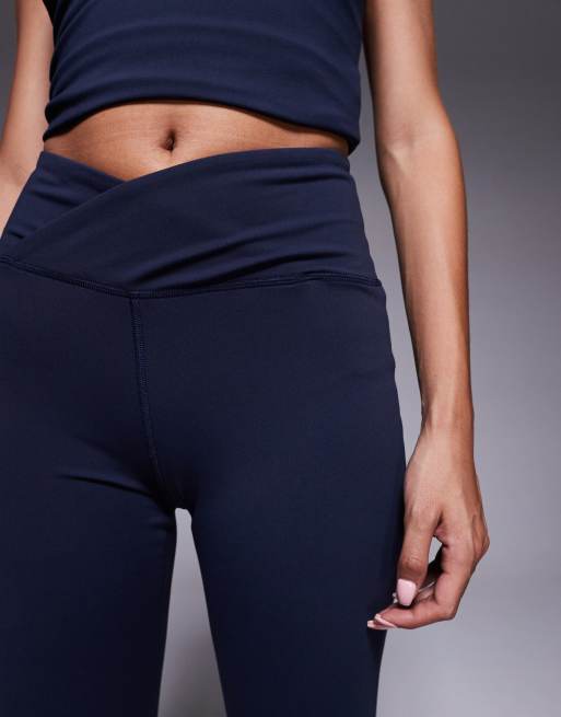 4505 - Icon - Legging de yoga slim en tissu doux à taille croisée - Bleu marine nuit, 3 de 5