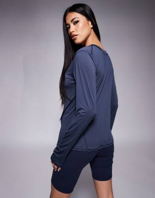Shop 4505 Icon Long Sleeve Running Top In Navy