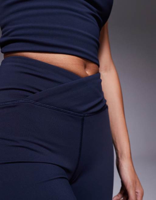 4505 - Icon - Marineblå bløde slim-yogaleggings med svaj og slå-om-design i taljen, 5 af 5