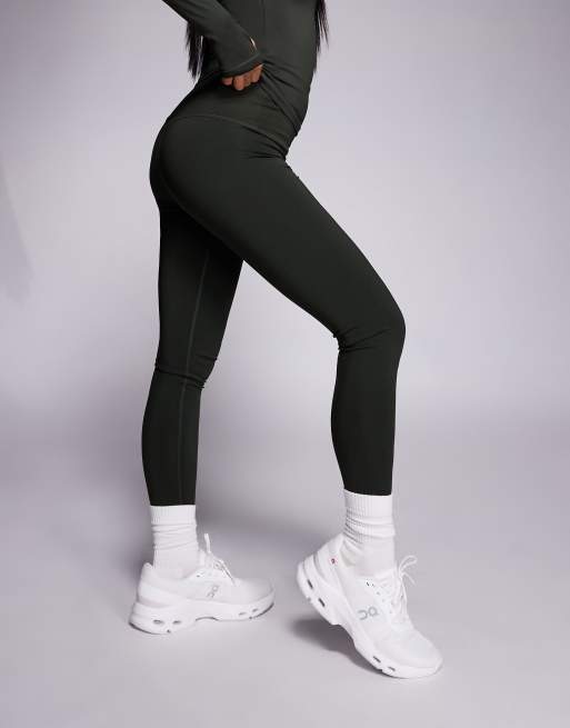 4505 – Icon – Mörka, kakifärgade gymleggings med innerficka och formande design baktill, 2 av 5