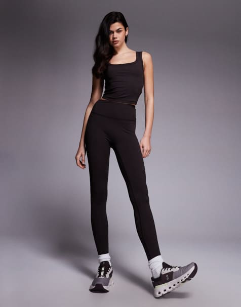 4505 – Icon – Mörkbruna, mjuka yogaleggings med hög midja - view 1