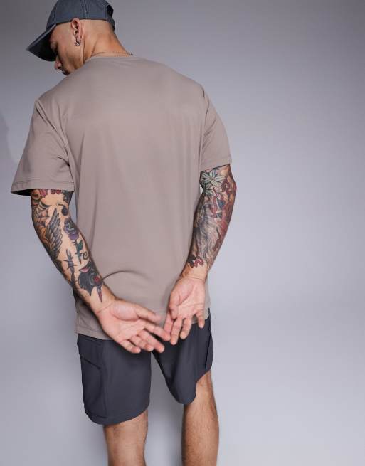 4505 – Icon – Mörkgrå, snabbtorkande träningsshorts i cargostil med 18cm benlängd, 4 av 5