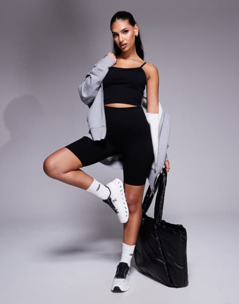 4505 – Icon – Nahtlose, schnelltrocknende Leggings-Shorts in geripptem Schwarz, 8 Zoll Schrittlänge - view 1
