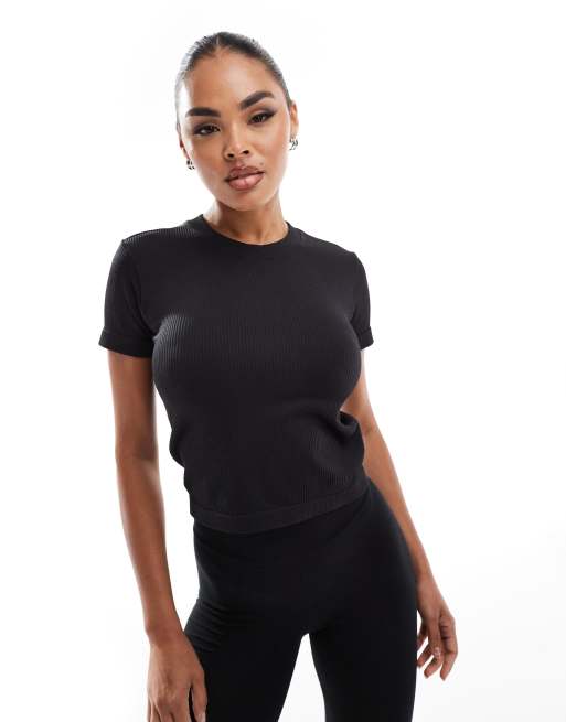 4505 – Icon – Nahtloses, geripptes T-Shirt in Schwarz mit knappem Schnitt  