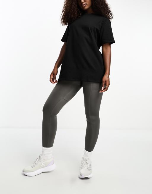 4505  Icon oversized t-shirt with quick dry in black , 3 of 4