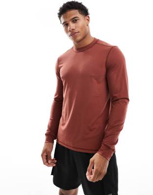 4505 Icon performance jersey quick dry long sleeve training top in rust-Red