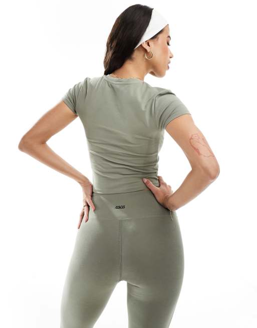 4505 Icon performance t-shirt in soft touch fabric in olive green , 3 of 4