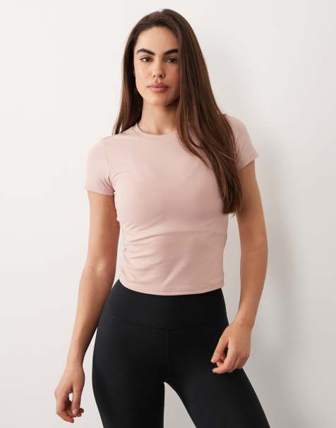4505 – Icon – Pudroworóżowy miękki dopasowany T-shirt o krótkim fasonie - view 1