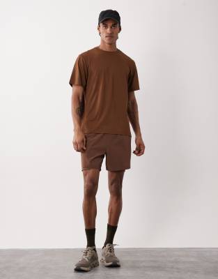 4505 Icon Quick Dry Mesh Training T-shirt In Brown