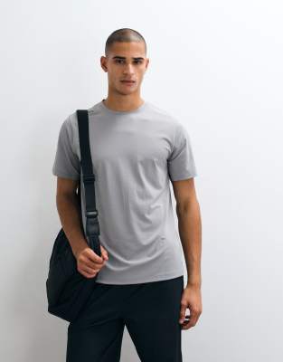 4505 Icon Quick Dry Mesh Training T-shirt In Gray
